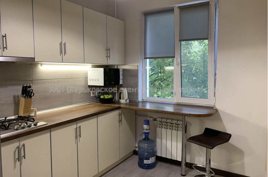 Продам квартиру, Гвардейцев Широнинцев ул. , 3  ком., 74 м², евроремонт 