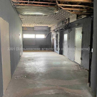 Продам нежилую недвижимость, торговое помещение , 5  ком., 97 м²