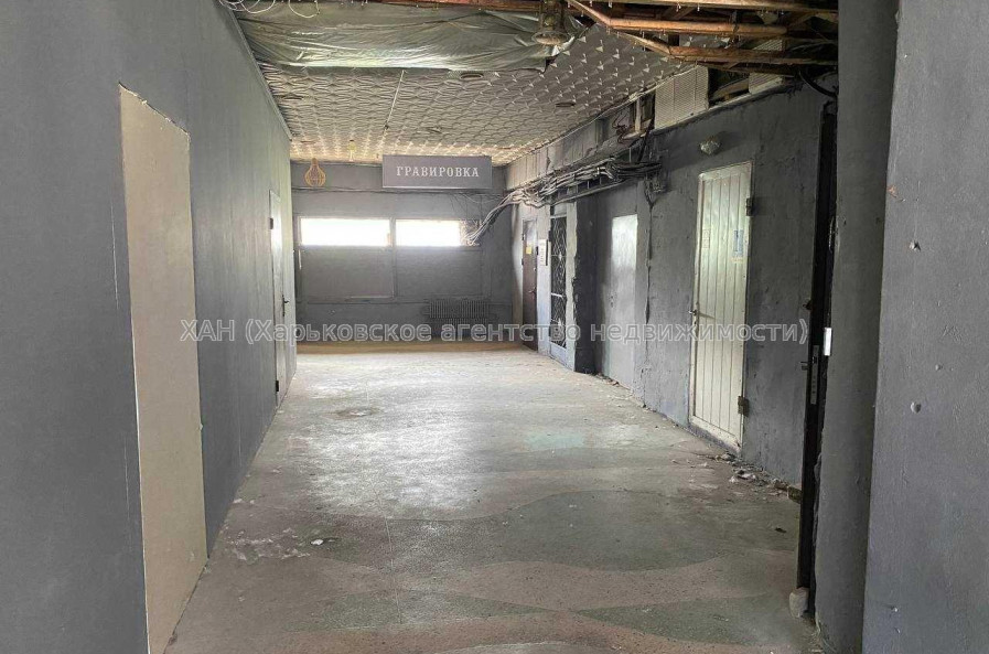 Продам нежилую недвижимость, торговое помещение , 5  ком., 97 м²