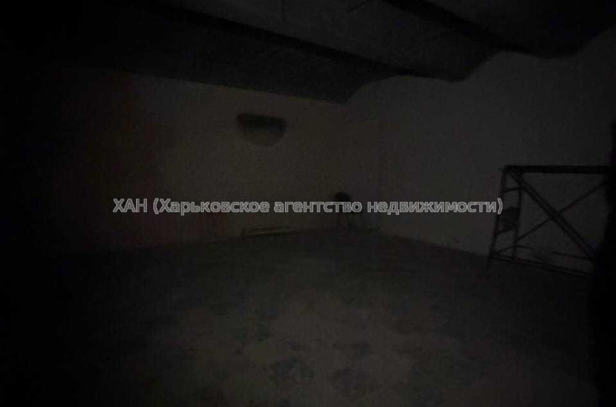 Продам нежитлову нерухомість, помещение свободного назначения , 5 кім., 97 м², косметический ремонт 