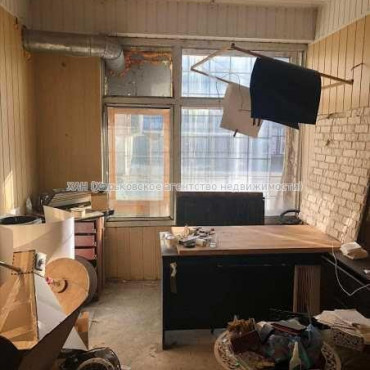 Продам нежилую недвижимость, торговое помещение , 5  ком., 97 м²