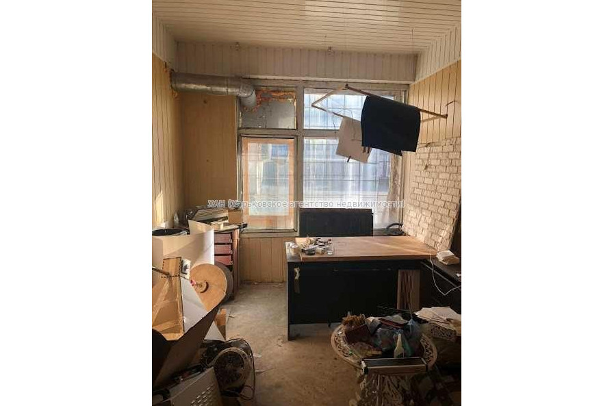 Продам нежилую недвижимость, торговое помещение , 5  ком., 97 м²