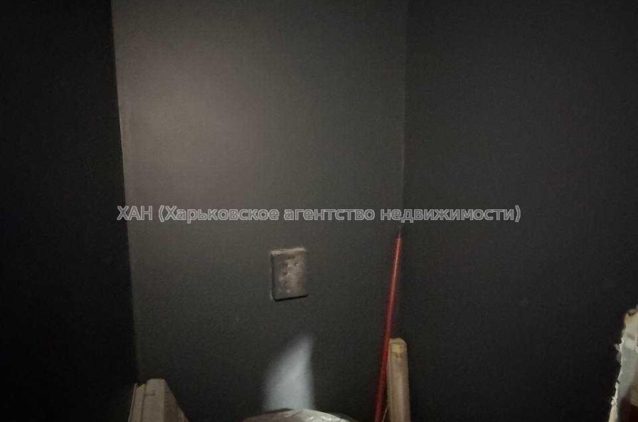 Продам нежитлову нерухомість, помещение свободного назначения , 5 кім., 97 м², косметический ремонт 