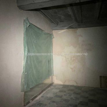 Продам нежитлову нерухомість, помещение свободного назначения , 5 кім., 97 м², косметический ремонт 
