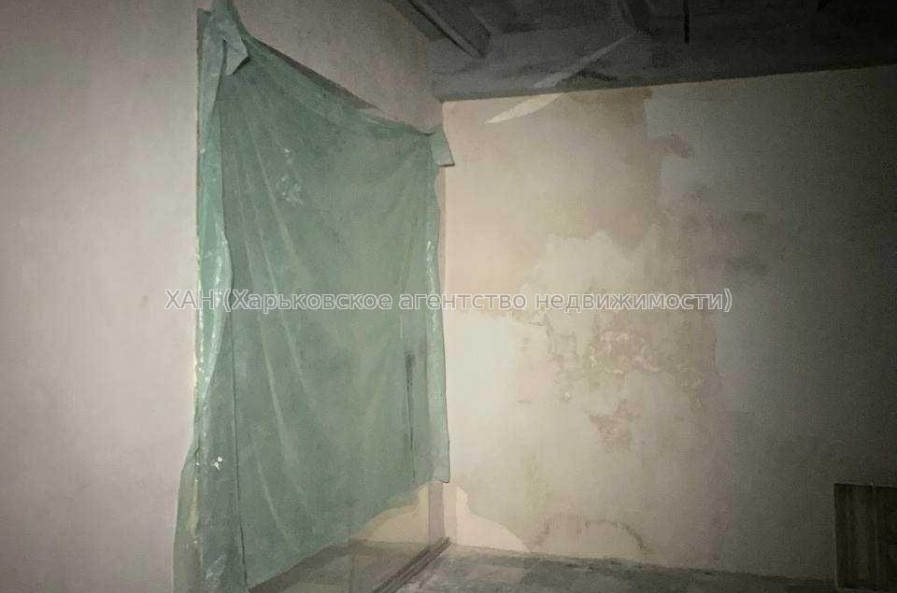 Продам нежитлову нерухомість, помещение свободного назначения , 5 кім., 97 м², косметический ремонт 