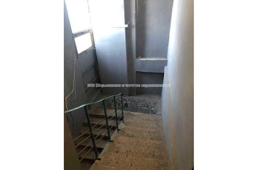 Продам нежилую недвижимость, торговое помещение , 5  ком., 97 м²