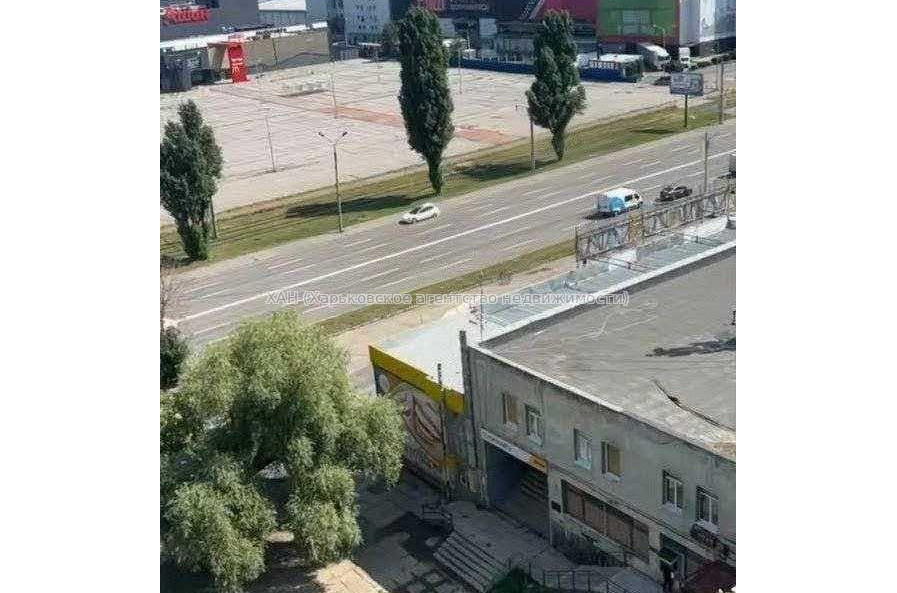 Продам нежитлову нерухомість, помещение свободного назначения , 5 кім., 97 м², косметический ремонт 