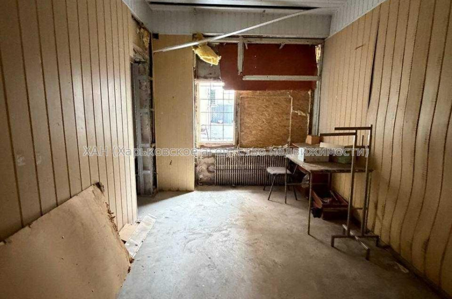 Продам нежитлову нерухомість, помещение свободного назначения , 5 кім., 97 м², косметический ремонт 