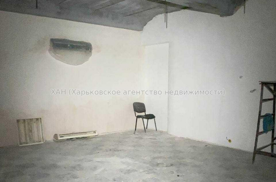 Продам нежитлову нерухомість, помещение свободного назначения , 5 кім., 97 м², косметический ремонт 