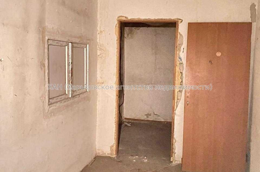 Продам нежитлову нерухомість, помещение свободного назначения , 5 кім., 97 м², косметический ремонт 