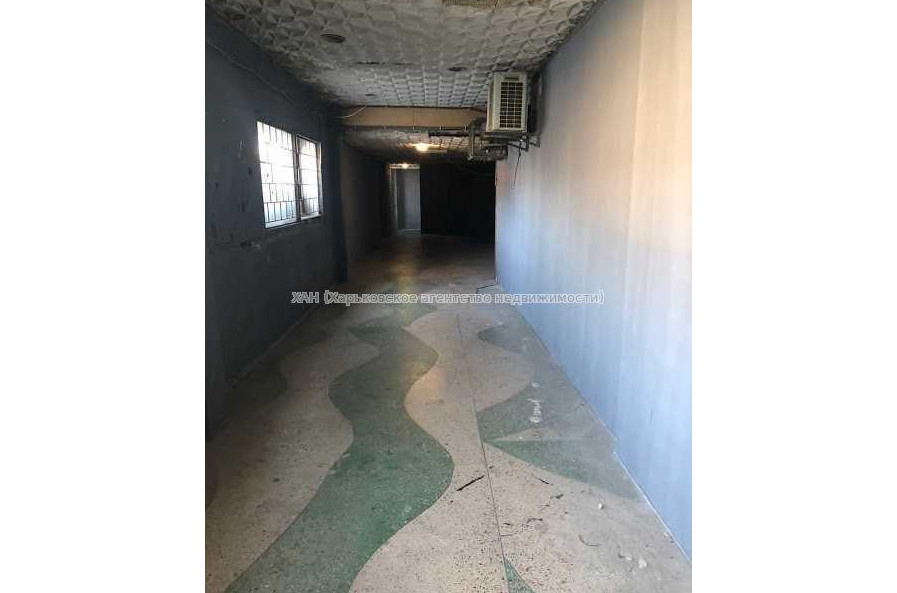 Продам нежилую недвижимость, торговое помещение , 5  ком., 97 м²