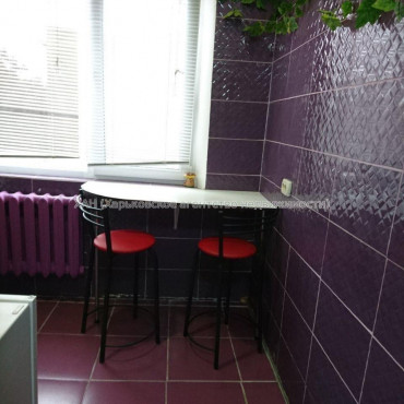 Продам квартиру, Владислава Зубенко ул. , 1  ком., 27 м², косметический ремонт 