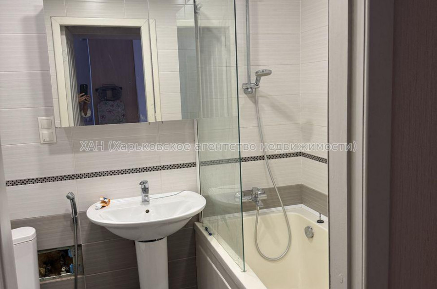 Продам квартиру, Жуковского просп. , 3 кім., 67 м², капитальный ремонт 