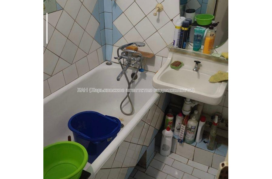 Продам квартиру, Ферганская ул. , 2 кім., 47 м², советский ремонт 