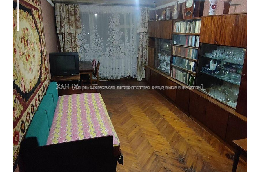 Продам квартиру, Ферганская ул. , 2 кім., 47 м², советский ремонт 