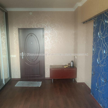 Продам квартиру, Стартовая ул. , 1 кім., 21 м², капитальный ремонт 