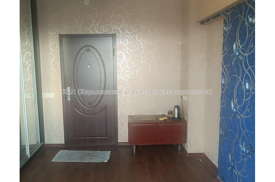 Продам квартиру, Стартовая ул. , 1 кім., 21 м², капитальный ремонт 