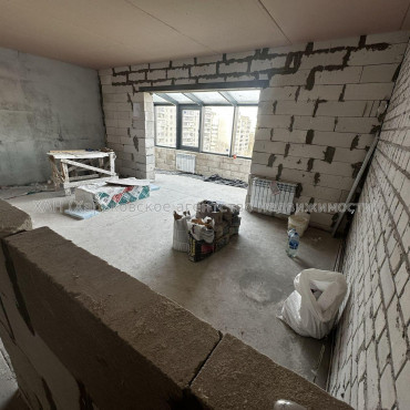 Продам квартиру, Фесенковская ул. , 1 кім., 40 м², без внутренних работ 