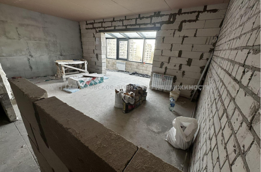 Продам квартиру, Фесенковская ул. , 1 кім., 40 м², без внутренних работ 