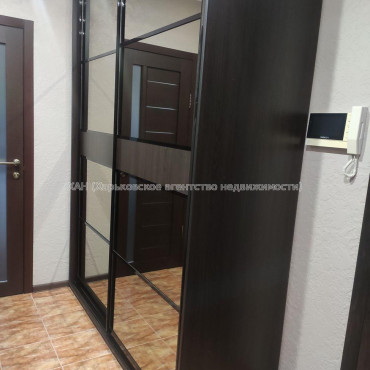 Продам квартиру, Лопанская ул. , 2  ком., 64 м², евроремонт 