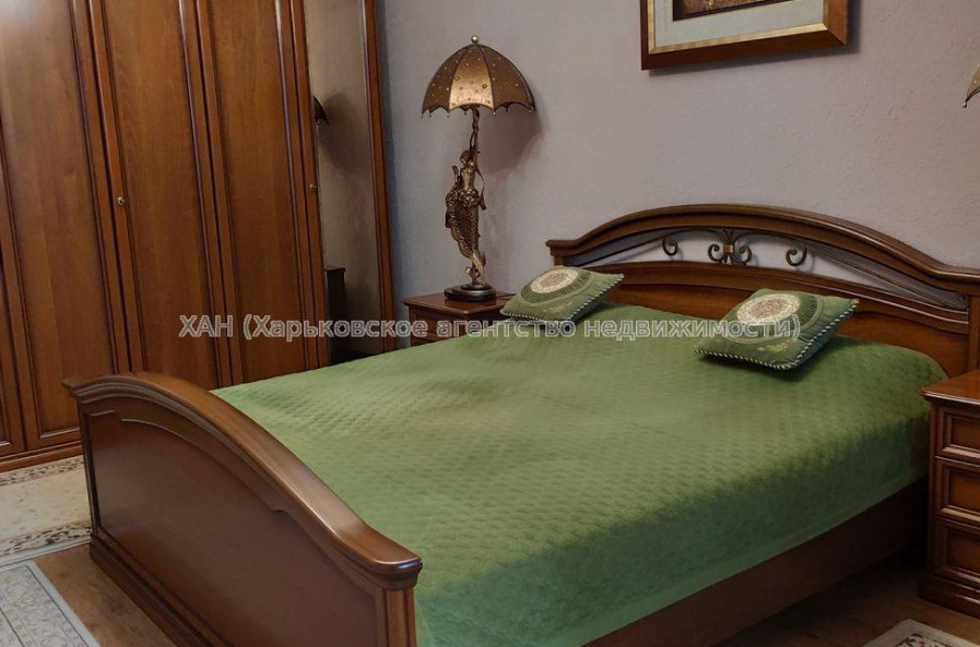 Продам квартиру, Лопанская ул. , 2  ком., 64 м², евроремонт 