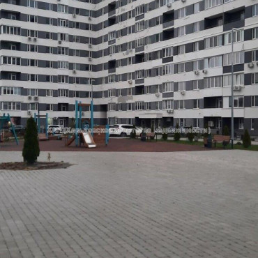 Продам квартиру, Льва Ландау просп. , 3  ком., 103.40 м², без внутренних работ 