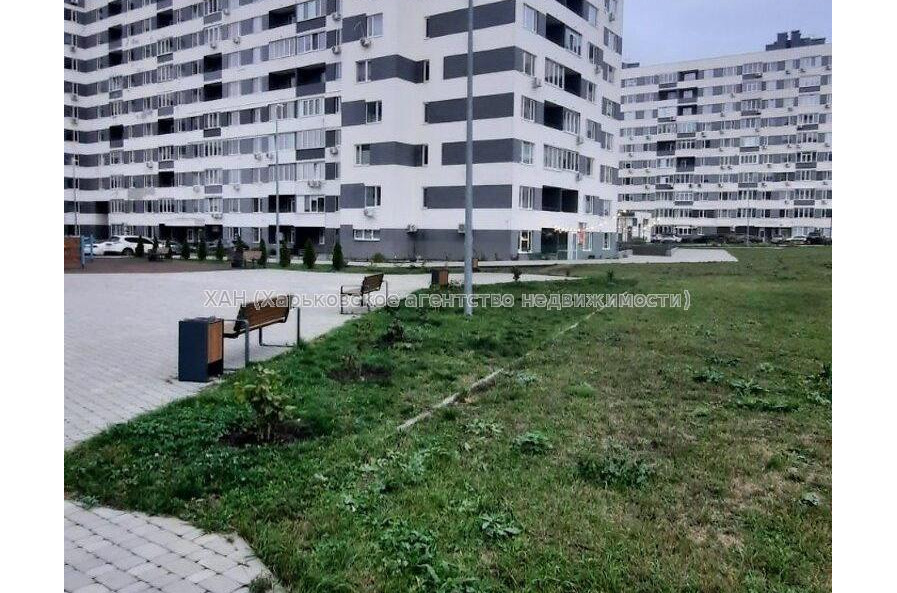 Продам квартиру, Льва Ландау просп. , 3  ком., 103.40 м², без внутренних работ 