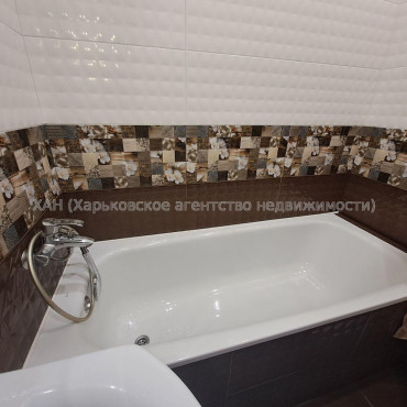 Продам квартиру, Зубарева Александра ул. , 1 кім., 42.70 м², евроремонт 