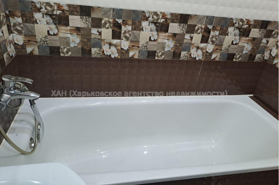 Продам квартиру, Зубарева Александра ул. , 1 кім., 42.70 м², евроремонт 