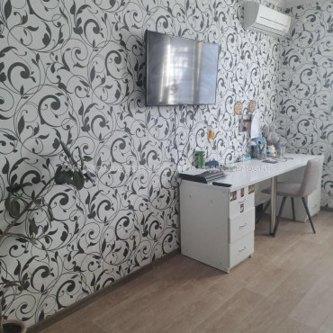 Продам квартиру, Зубарева Александра ул. , 1 кім., 42.70 м², евроремонт 