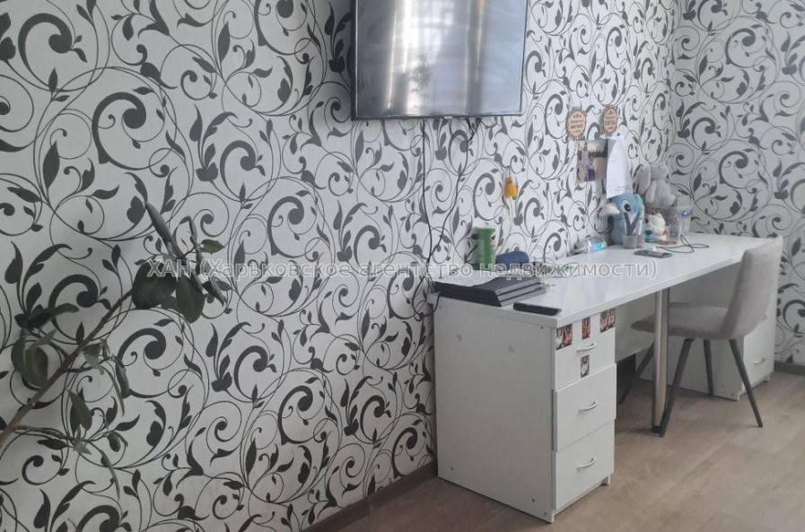 Продам квартиру, Зубарева Александра ул. , 1 кім., 42.70 м², евроремонт 