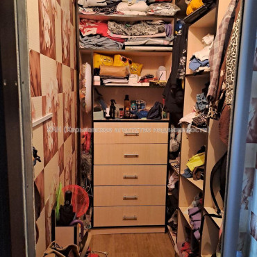 Продам квартиру, Зубарева Александра ул. , 1 кім., 42.70 м², евроремонт 