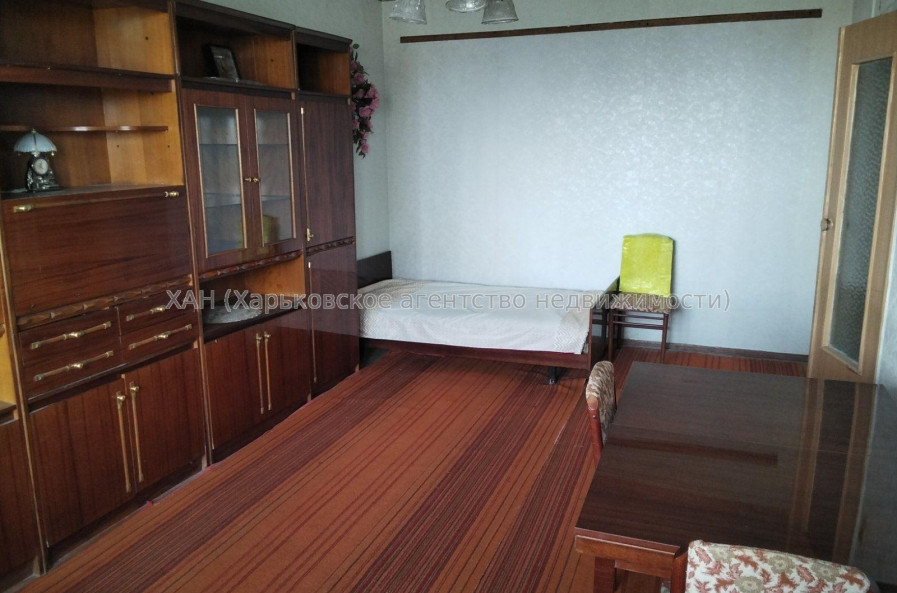 Продам квартиру, Владислава Зубенко ул. , 2  ком., 55 м², советский ремонт 