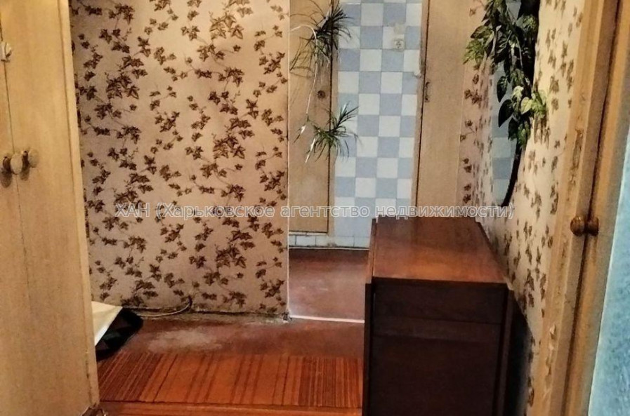 Продам квартиру, Владислава Зубенко ул. , 2  ком., 55 м², советский ремонт 