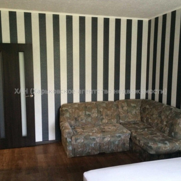 Сдам квартиру, 1  ком., 37 м², капитальный ремонт 