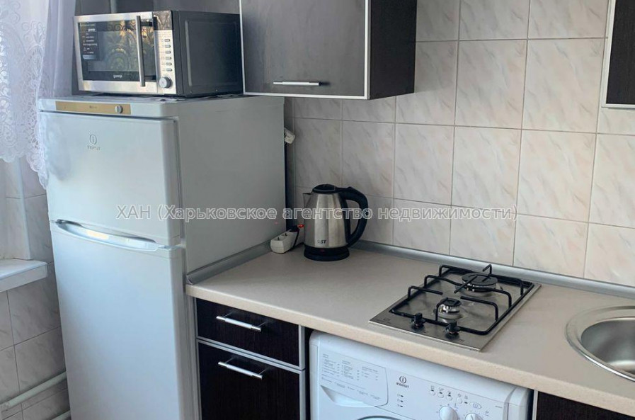 Сдам квартиру, 1  ком., 37 м², капитальный ремонт 