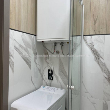 Продам квартиру, Свободы ул. , 1  ком., 25 м², авторский дизайн 