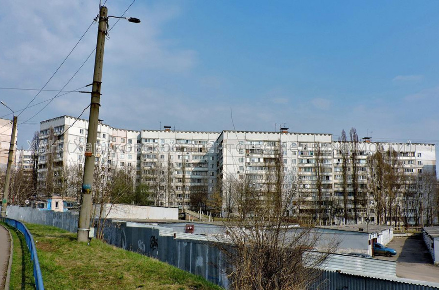 Продам квартиру, Владислава Зубенко ул. , 2 кім., 54 м², косметический ремонт 