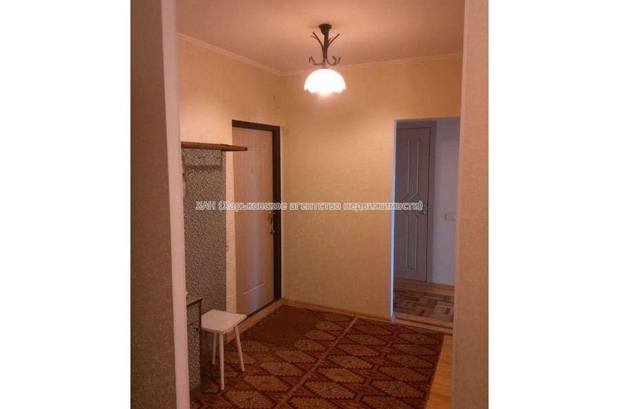 Продам квартиру, Владислава Зубенко ул. , 2 кім., 54 м², косметический ремонт 