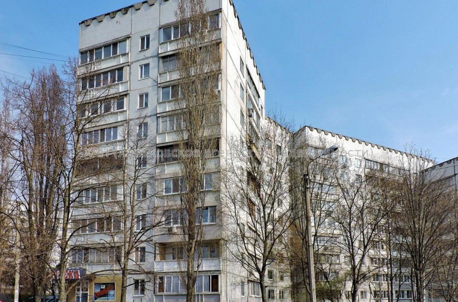 Продам квартиру, Владислава Зубенко ул. , 2 кім., 54 м², косметический ремонт 
