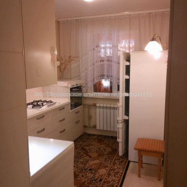 Продам квартиру, Владислава Зубенко ул. , 2 кім., 54 м², косметический ремонт 