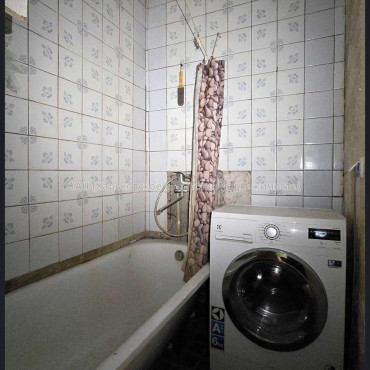 Продам квартиру, Европейская ул. , 2  ком., 54.70 м², косметический ремонт 