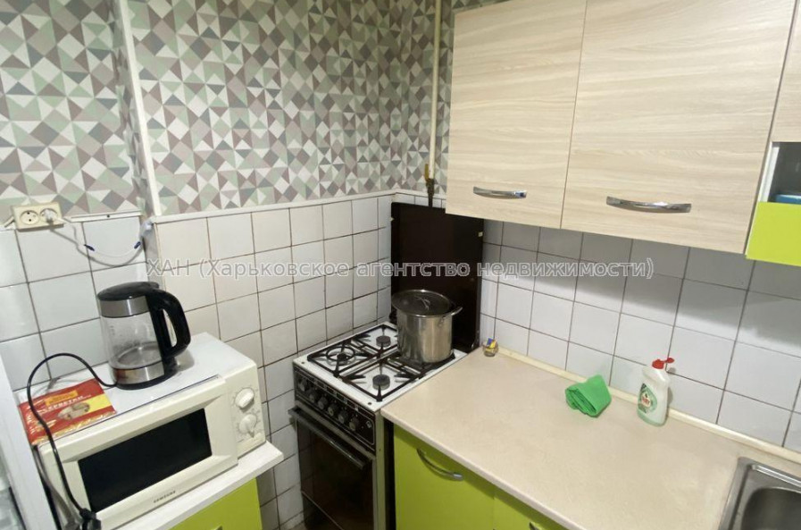 Продам квартиру, Сергея Орешкова ул. , 2  ком., 38 м², косметический ремонт 