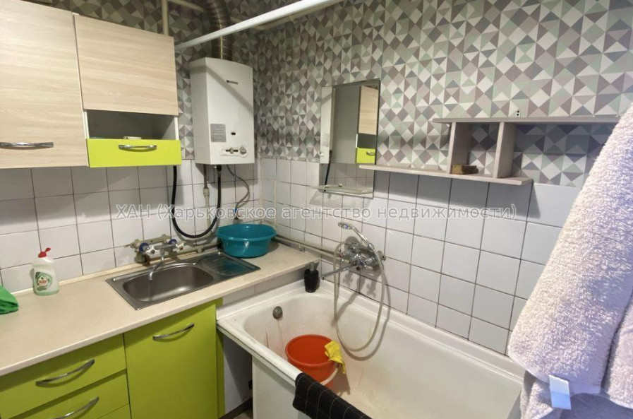 Продам квартиру, Сергея Орешкова ул. , 2  ком., 38 м², косметический ремонт 