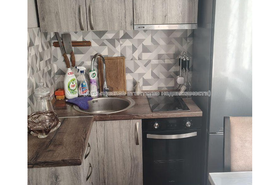 Продам квартиру, Людвига Свободы просп. , 2 кім., 46 м², капитальный ремонт 