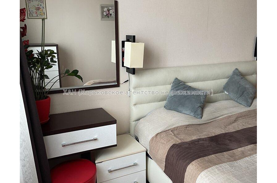 Продам квартиру, Фесенковский въезд , 3 кім., 64 м², капитальный ремонт 