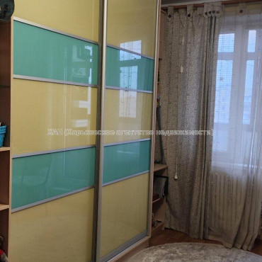 Продам квартиру, Фесенковский въезд , 3 кім., 64 м², капитальный ремонт 