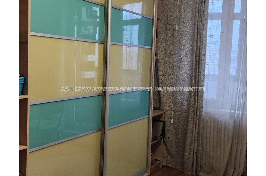 Продам квартиру, Фесенковский въезд , 3 кім., 64 м², капитальный ремонт 