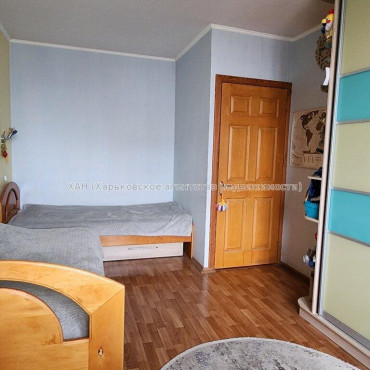 Продам квартиру, Фесенковский въезд , 3 кім., 64 м², капитальный ремонт 