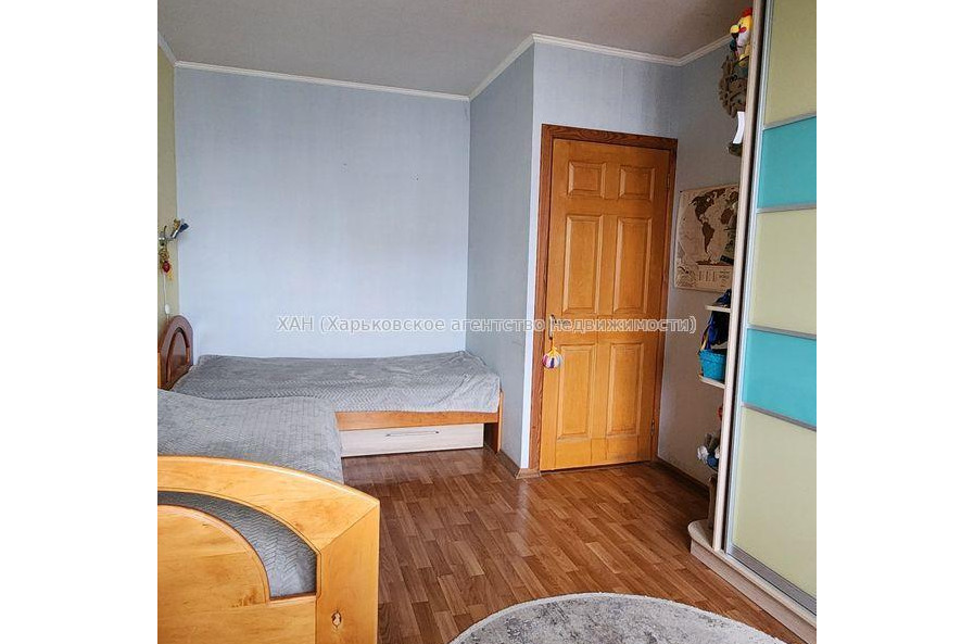 Продам квартиру, Тарасовская ул. , 3 кім., 64 м², капитальный ремонт 